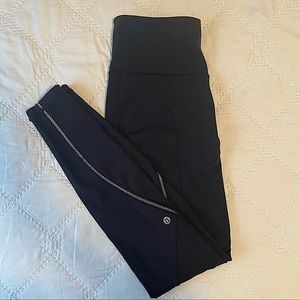 • lululemon leggings•